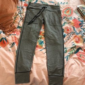 Aerie Houndstooth Joggers